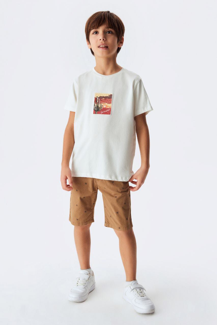 white t-shirt