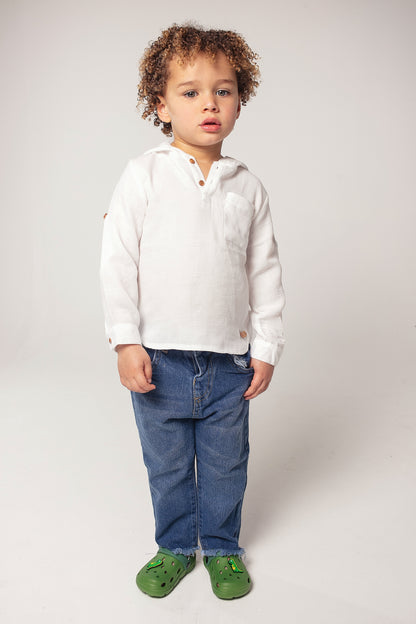 white sleek t-shirt